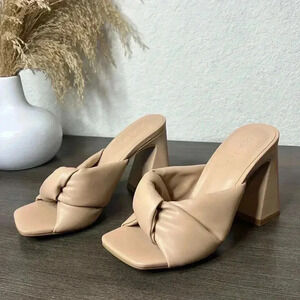 OPEN EDIT Saydee Beige Sandals Womens Size 6M